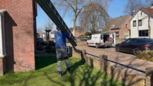Schoorsteen onderhoud Nijmegen ladder bus